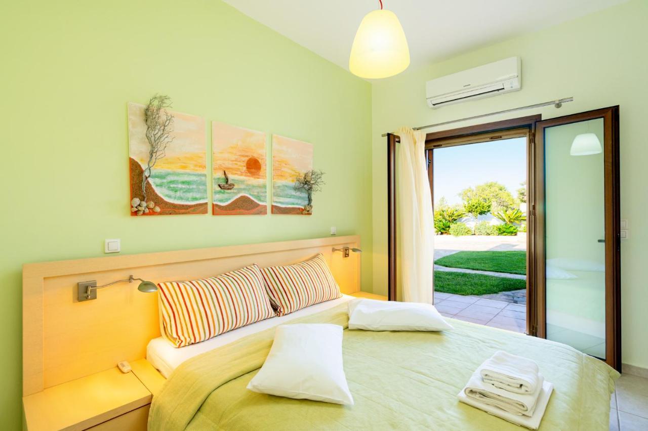 Georgia'S Apartments Kouremenos Beach Anevato エクステリア 写真